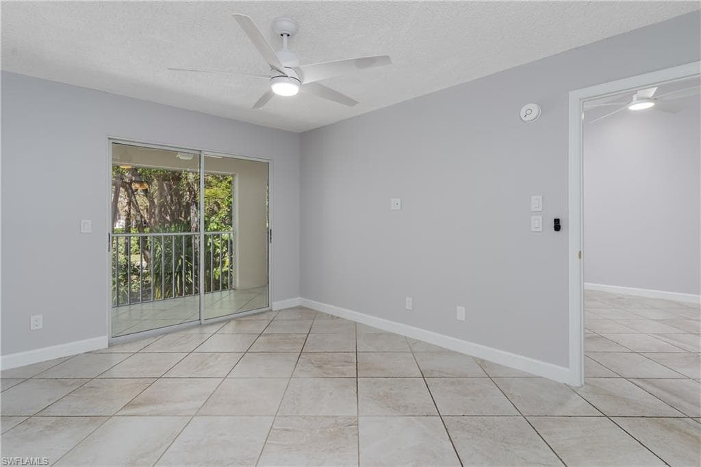 1706 Kings Lake Blvd 203, Naples, FL 34112-10