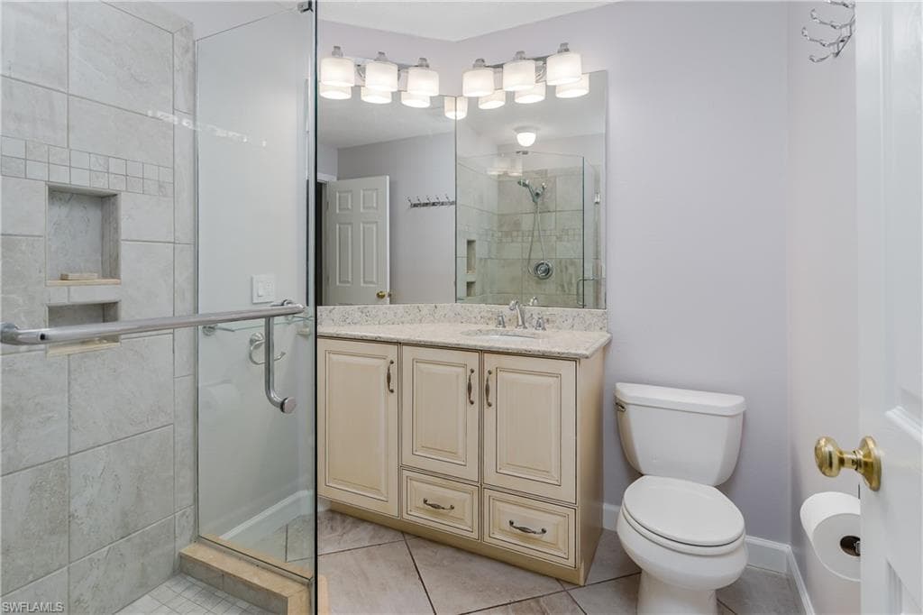 1706 Kings Lake Blvd 203, Naples, FL 34112-13