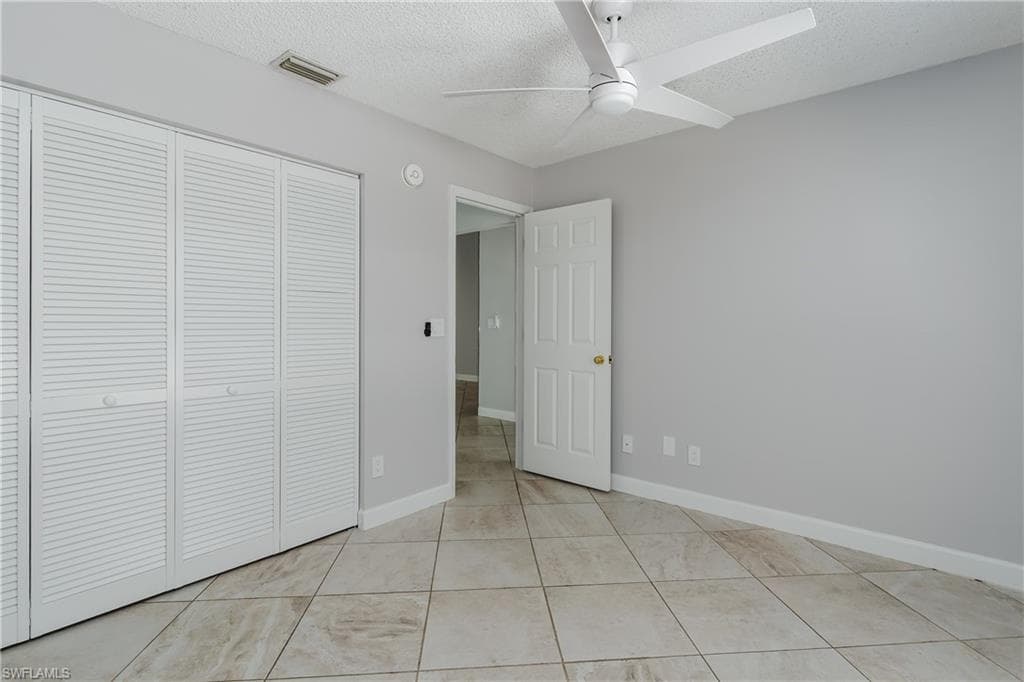 1706 Kings Lake Blvd 203, Naples, FL 34112-15