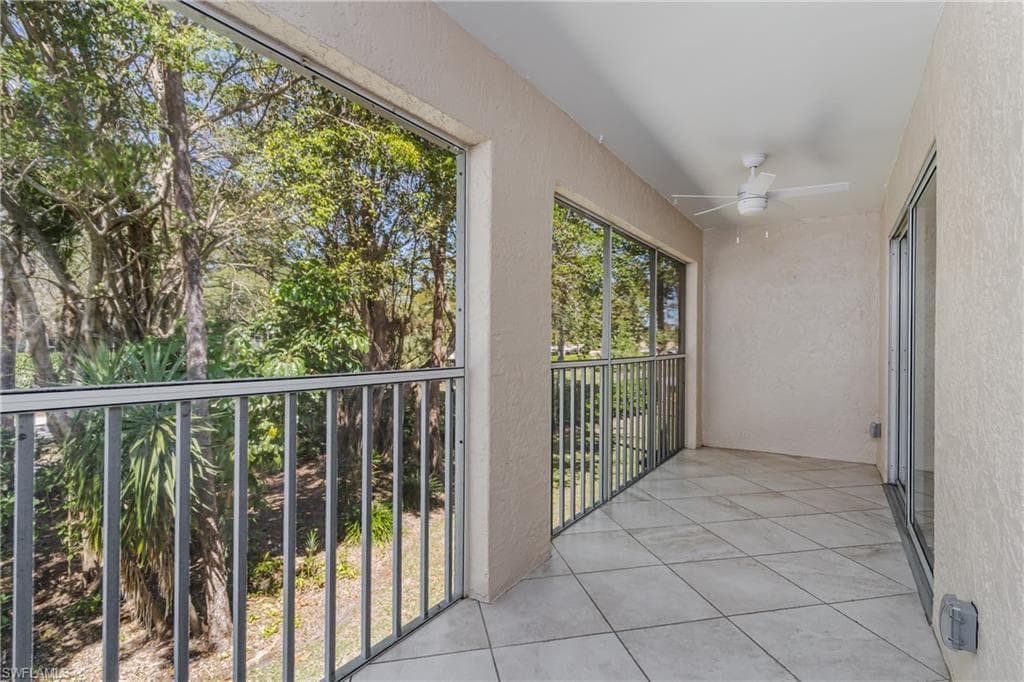 1706 Kings Lake Blvd 203, Naples, FL 34112-17
