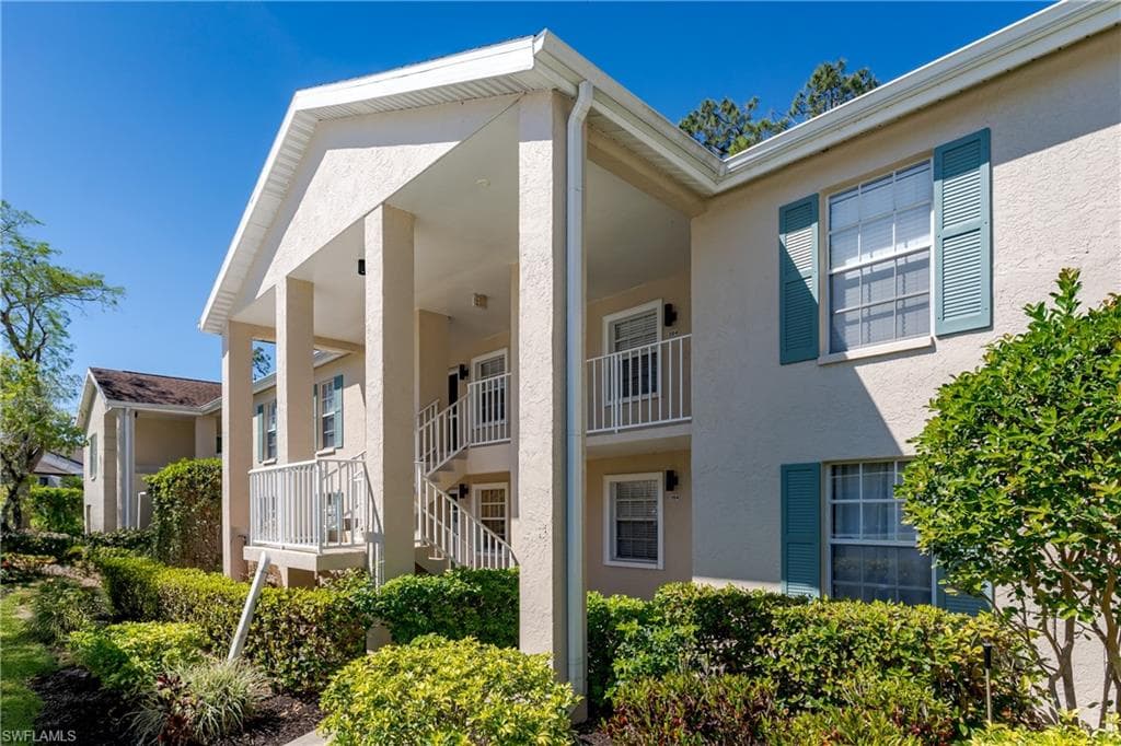 1706 Kings Lake Blvd 203, Naples, FL 34112-2