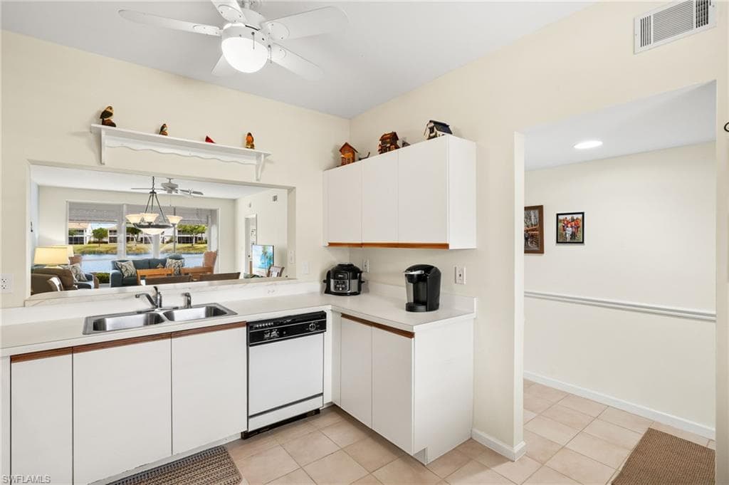550 Saratoga Cir E104, Naples, FL 34104-14