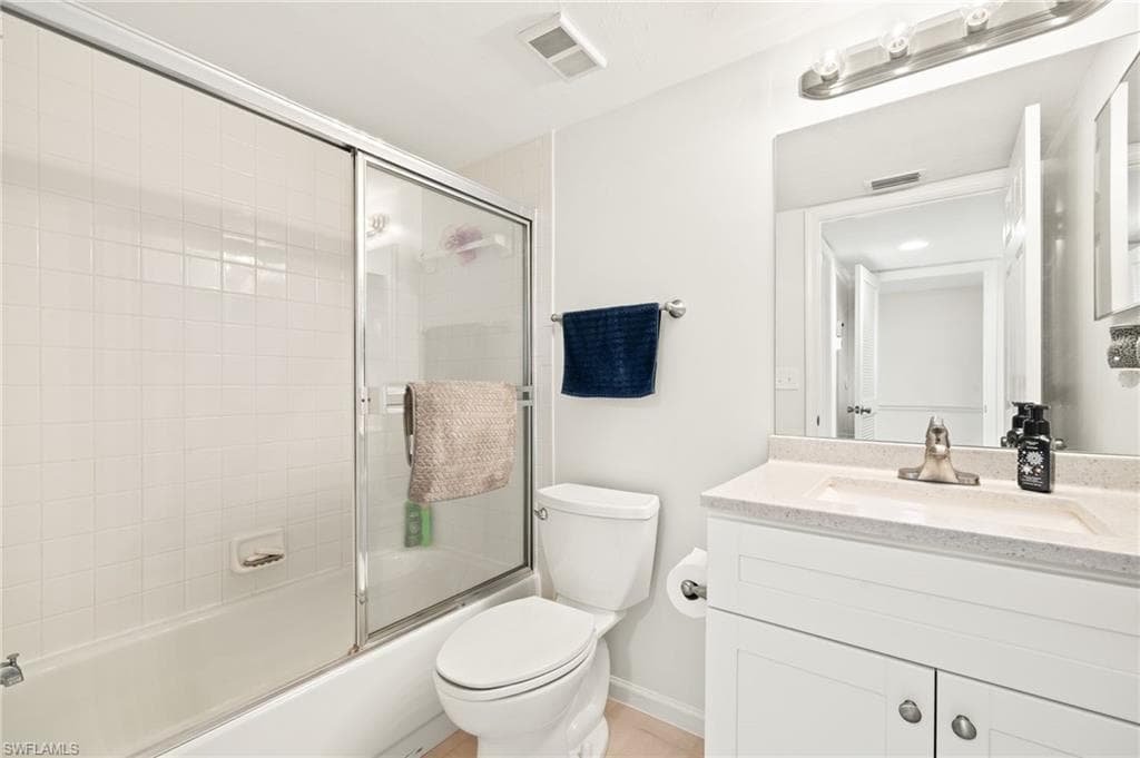 550 Saratoga Cir E104, Naples, FL 34104-23