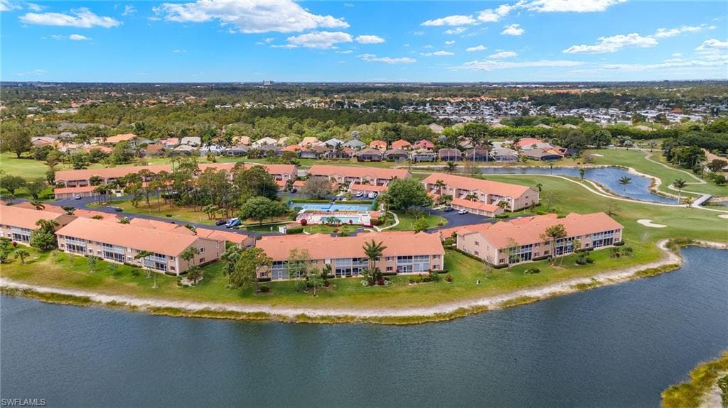 550 Saratoga Cir E104, Naples, FL 34104-29