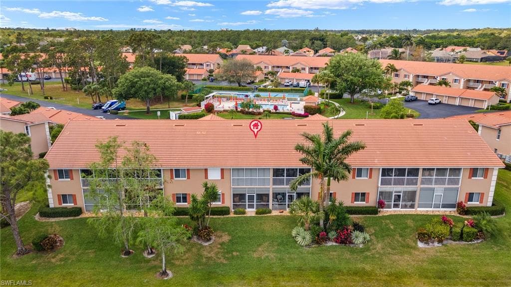 550 Saratoga Cir E104, Naples, FL 34104-38