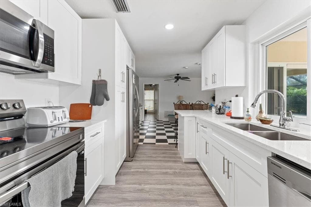 4419 Lakewood Blvd, Naples, FL 34112-9