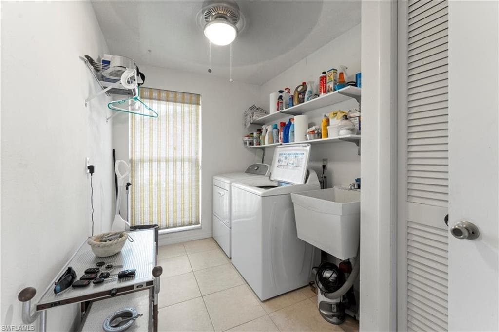 4419 Lakewood Blvd, Naples, FL 34112-16