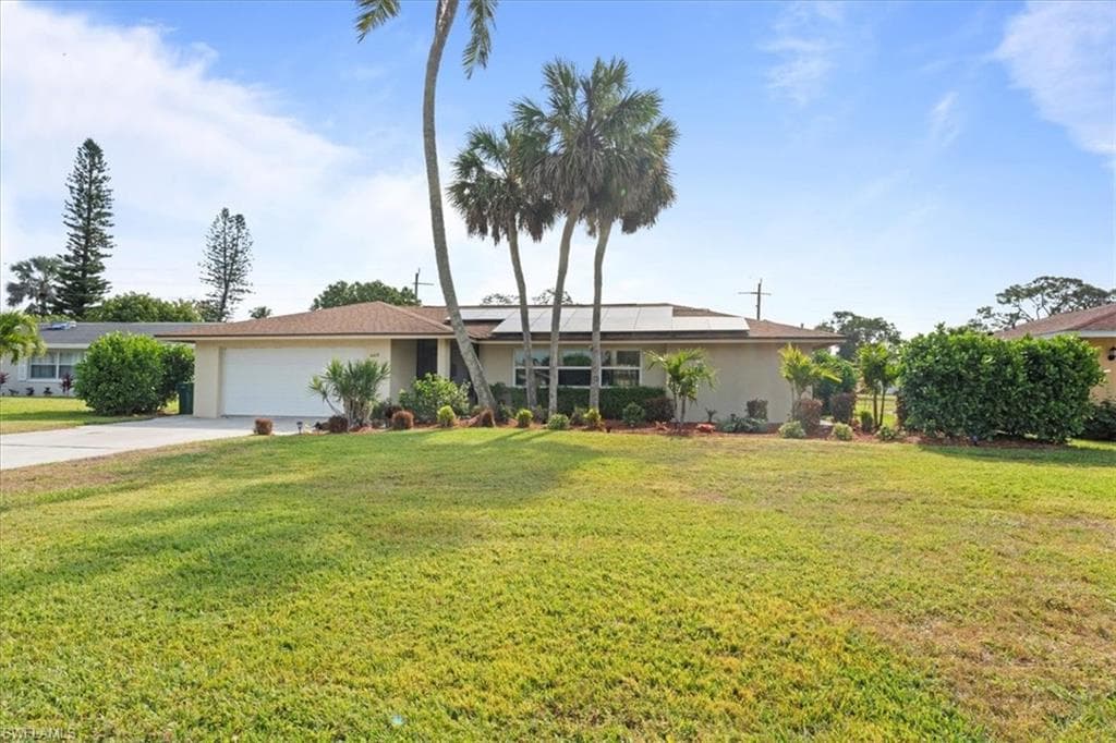 4419 Lakewood Blvd, Naples, FL 34112-23