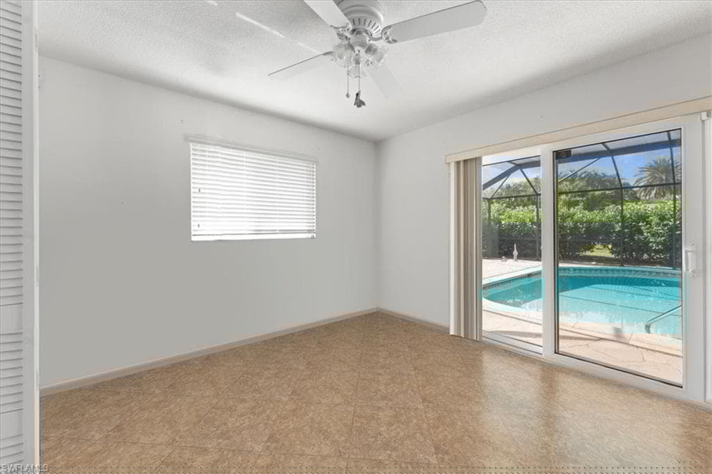 4419 Lakewood Blvd, Naples, FL 34112-4