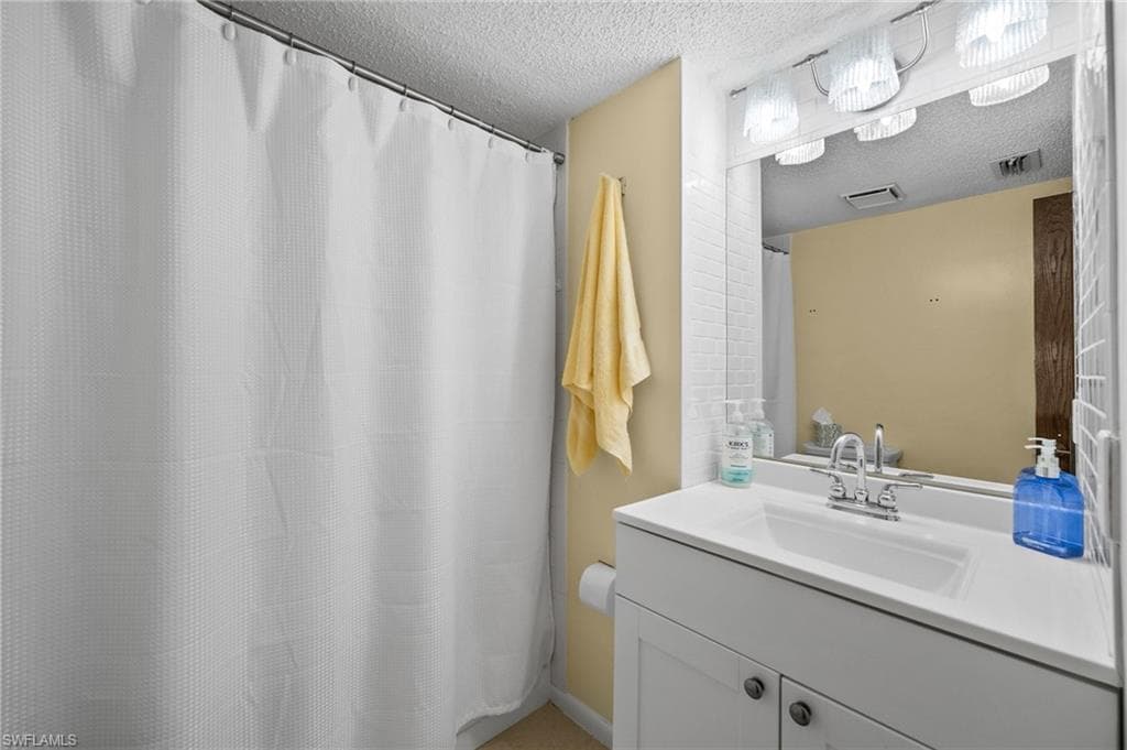 9395 Pennsylvania Ave 35, Bonita Springs, FL 34135-23