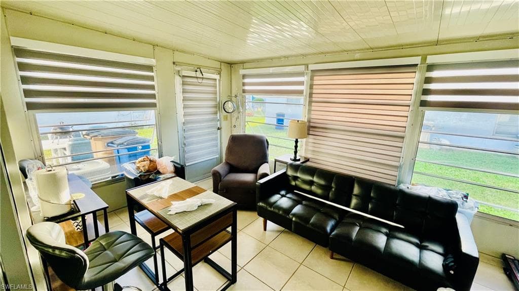 10 Temple Ct, Lehigh Acres, FL 33936-20