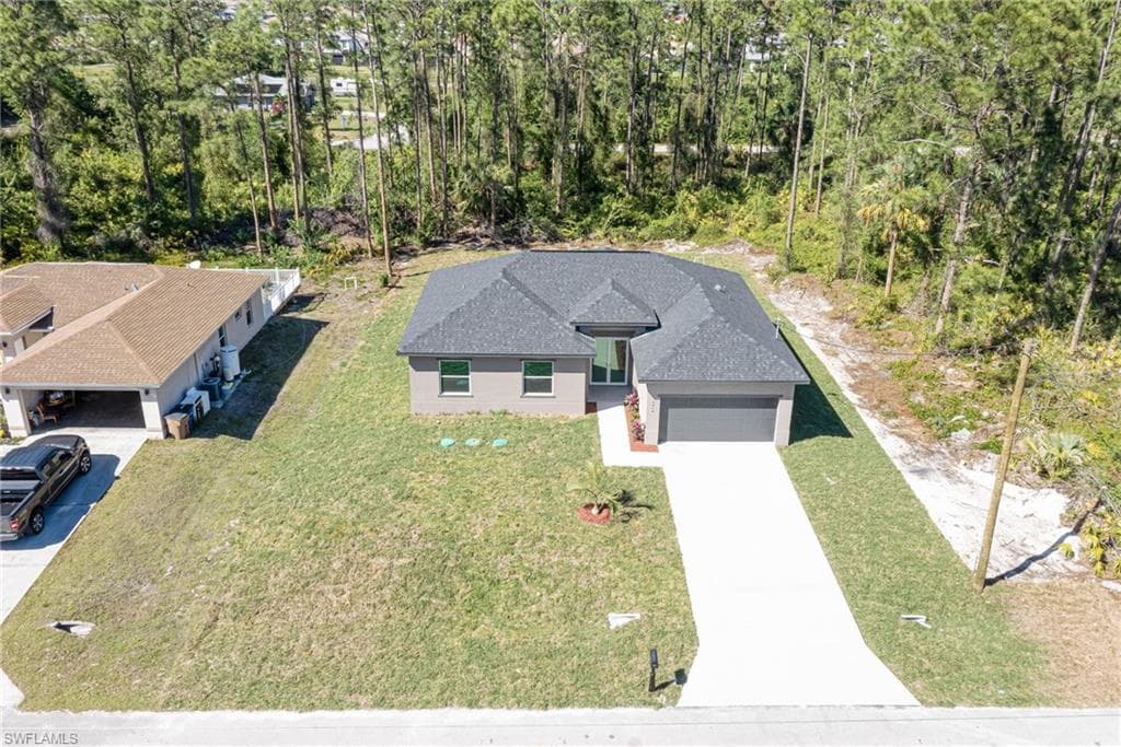 3414 74th St W, Lehigh Acres, FL 33971-3