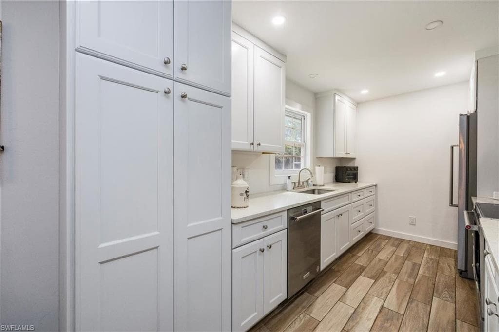 27111 Edgewood St, Bonita Springs, FL 34135-9