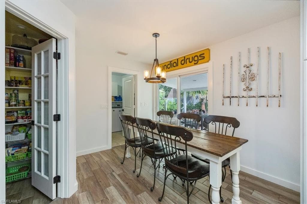 27111 Edgewood St, Bonita Springs, FL 34135-12