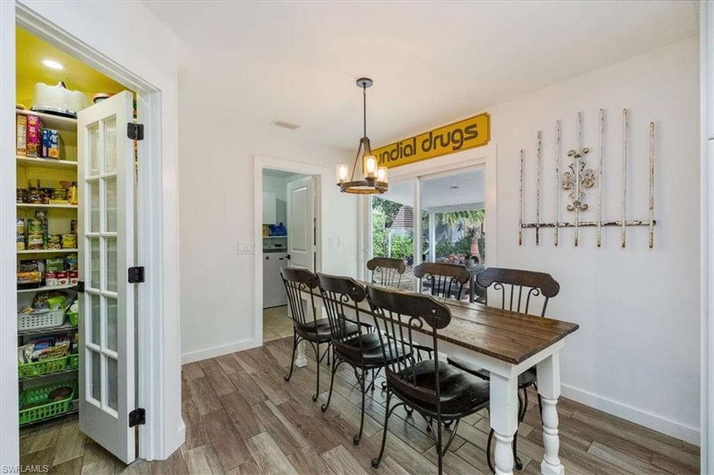 27111 Edgewood St, Bonita Springs, FL 34135-14