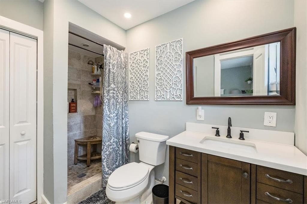27111 Edgewood St, Bonita Springs, FL 34135-20