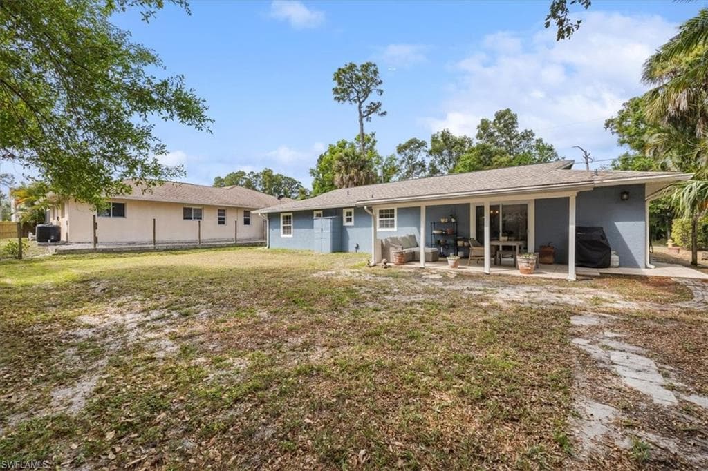 27111 Edgewood St, Bonita Springs, FL 34135-25