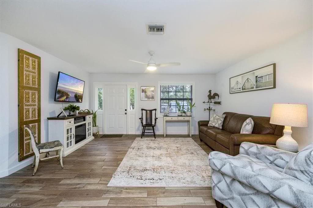 27111 Edgewood St, Bonita Springs, FL 34135-4