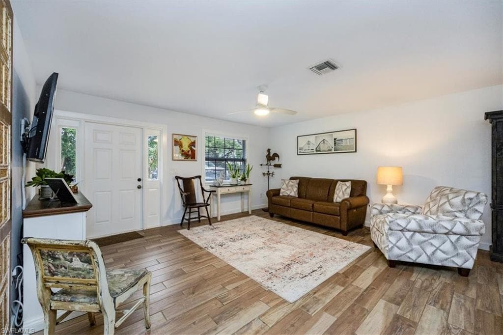 27111 Edgewood St, Bonita Springs, FL 34135-6