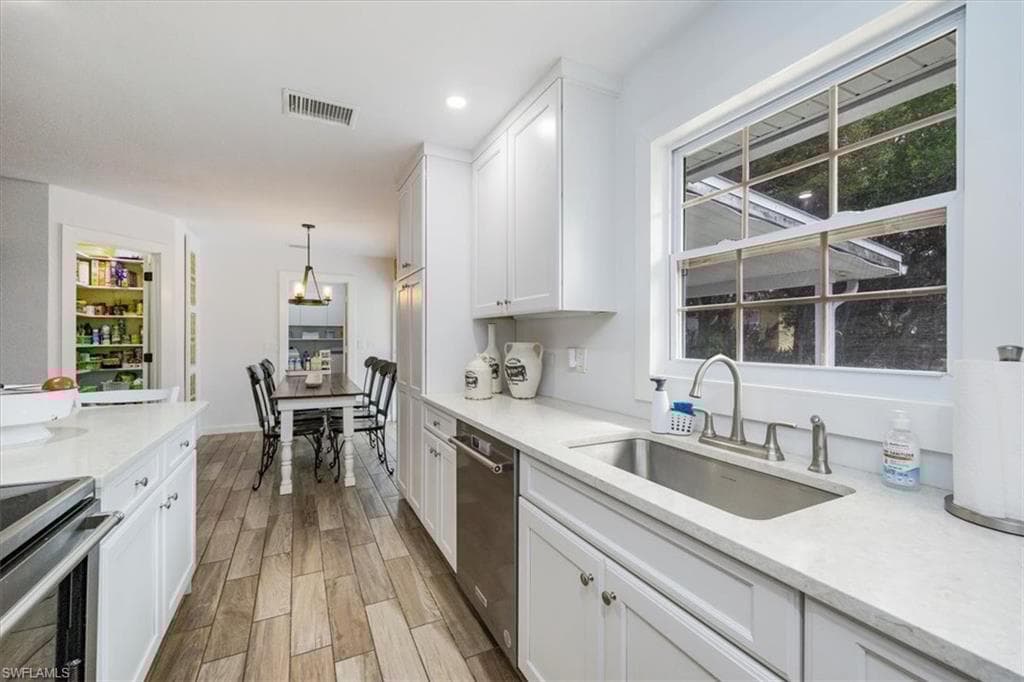 27111 Edgewood St, Bonita Springs, FL 34135-8