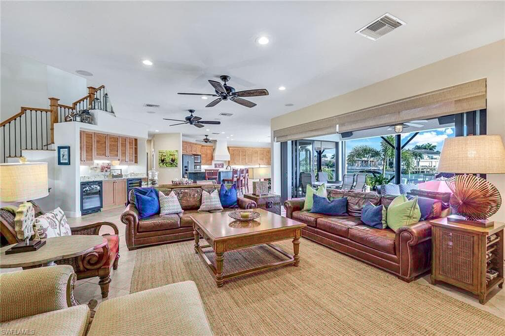 685 Embassy Ct, Marco Island, FL 34145-9