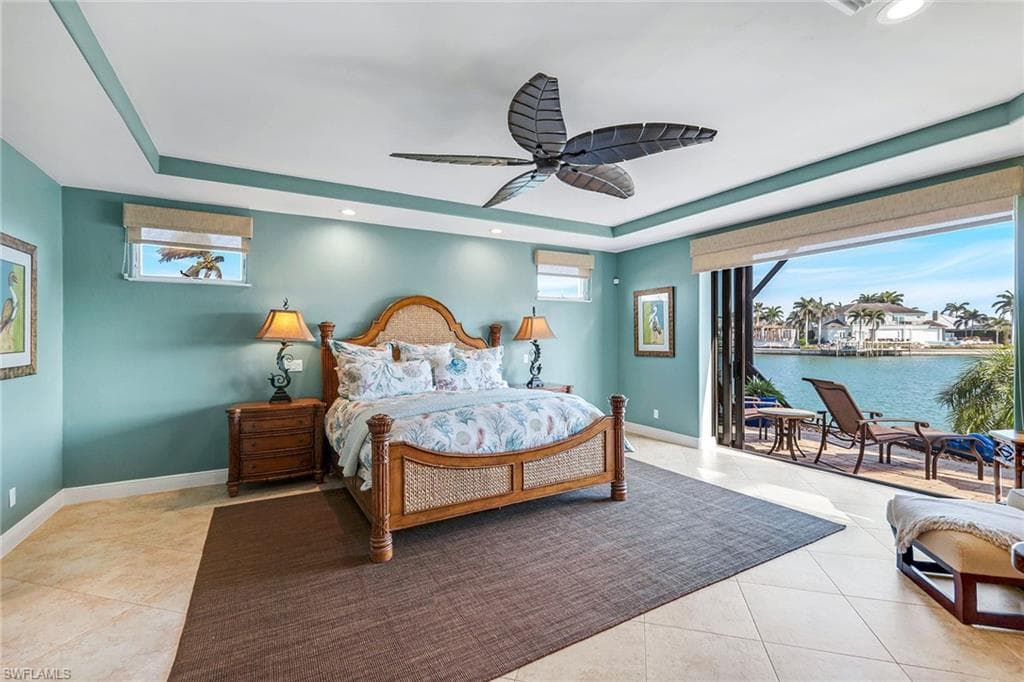 685 Embassy Ct, Marco Island, FL 34145-17