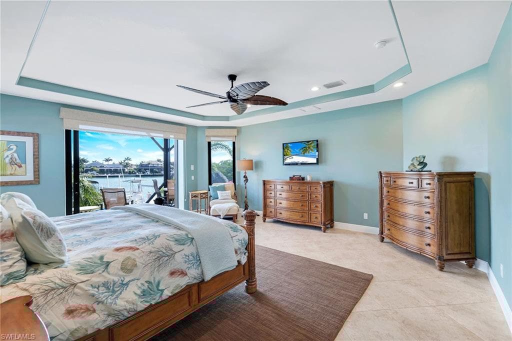 685 Embassy Ct, Marco Island, FL 34145-18