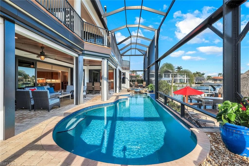 685 Embassy Ct, Marco Island, FL 34145-28
