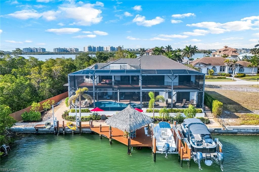 685 Embassy Ct, Marco Island, FL 34145-49