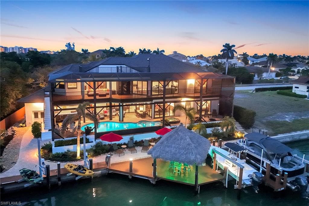 685 Embassy Ct, Marco Island, FL 34145-6