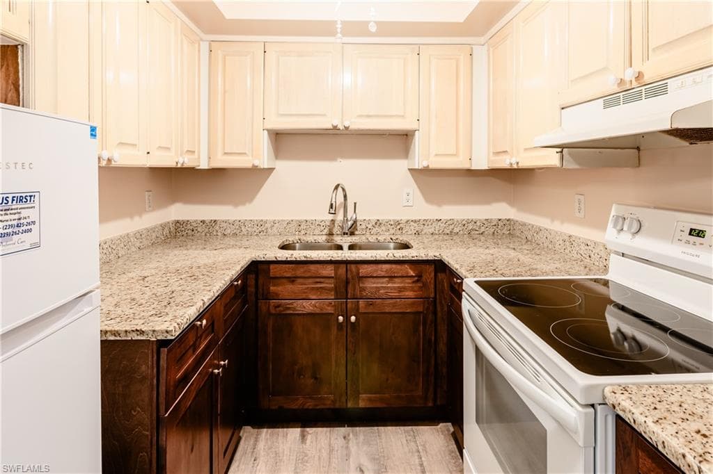 1047 Hartley Ave 109, Marco Island, FL 34145-2