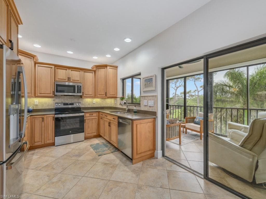 6760 Pelican Bay Blvd 342, Naples, FL 34108-6