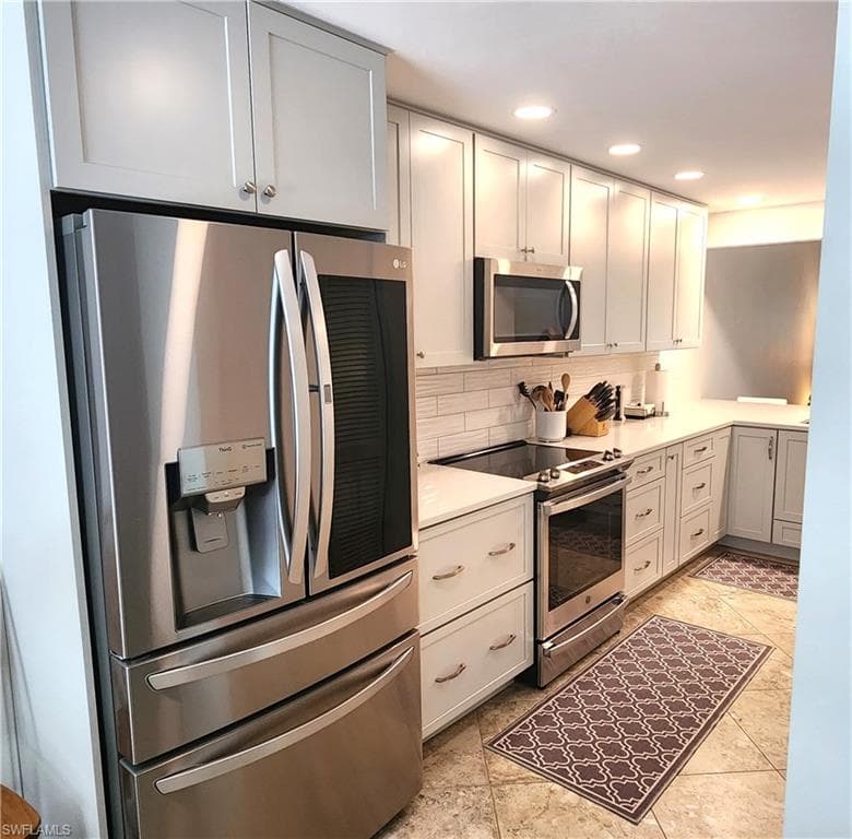 4211 Chantelle Dr C203, Naples, FL 34112-4