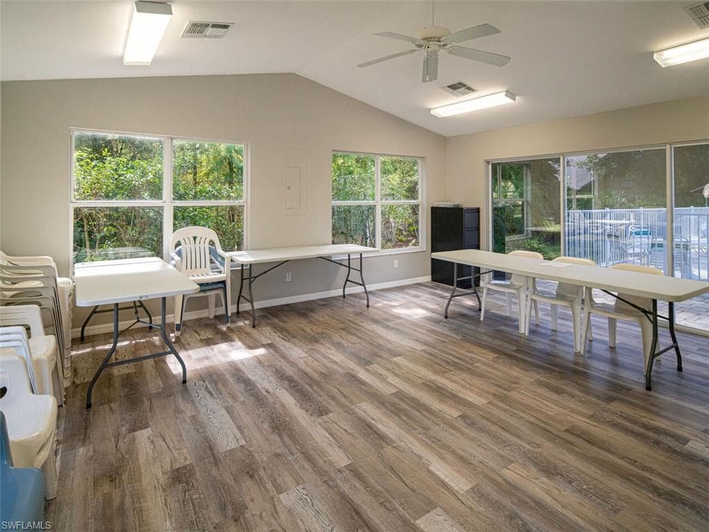 5347 Whitten Dr 88, Naples, FL 34104-31