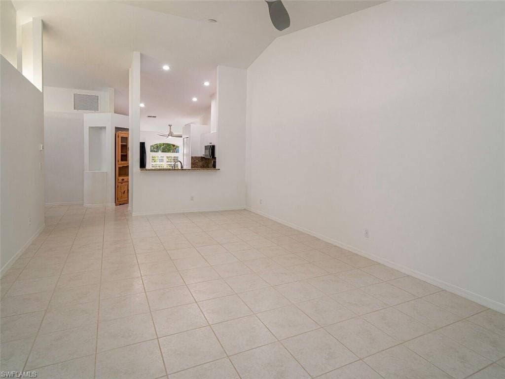 5347 Whitten Dr 88, Naples, FL 34104-8