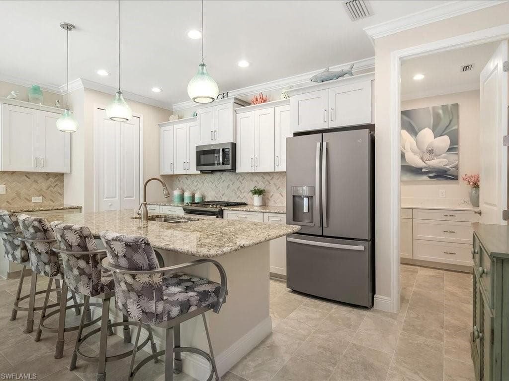 2235 Marquesa Cir S, Naples, FL 34112-9