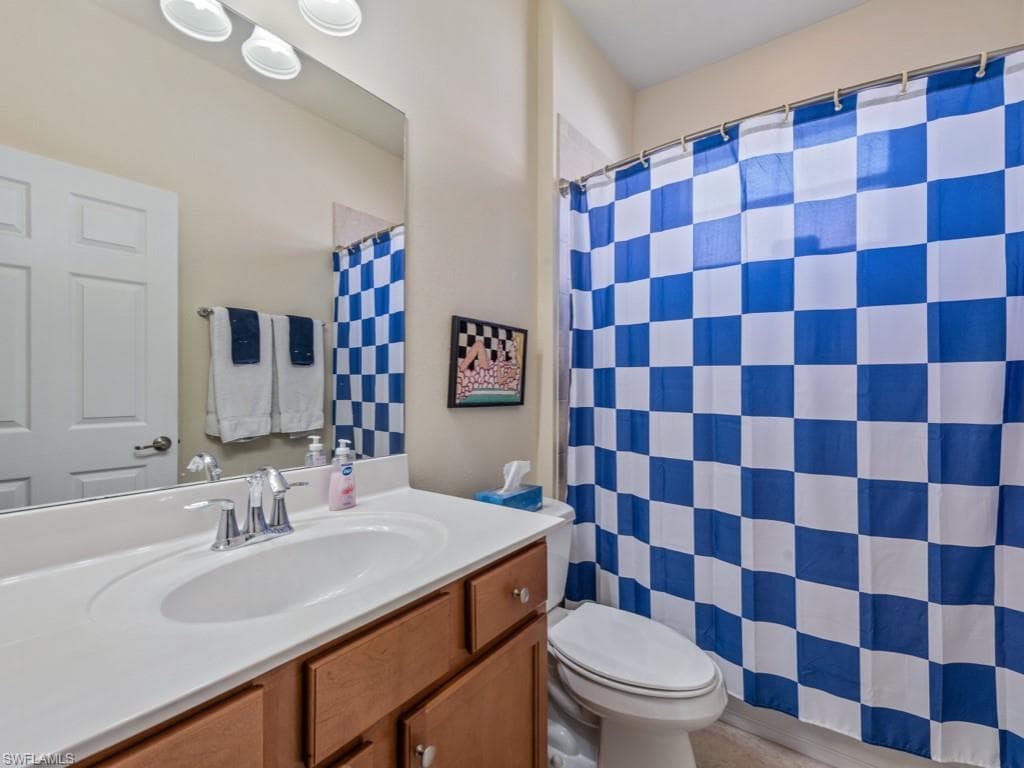 14590 Grapevine Dr, Naples, FL 34114-15