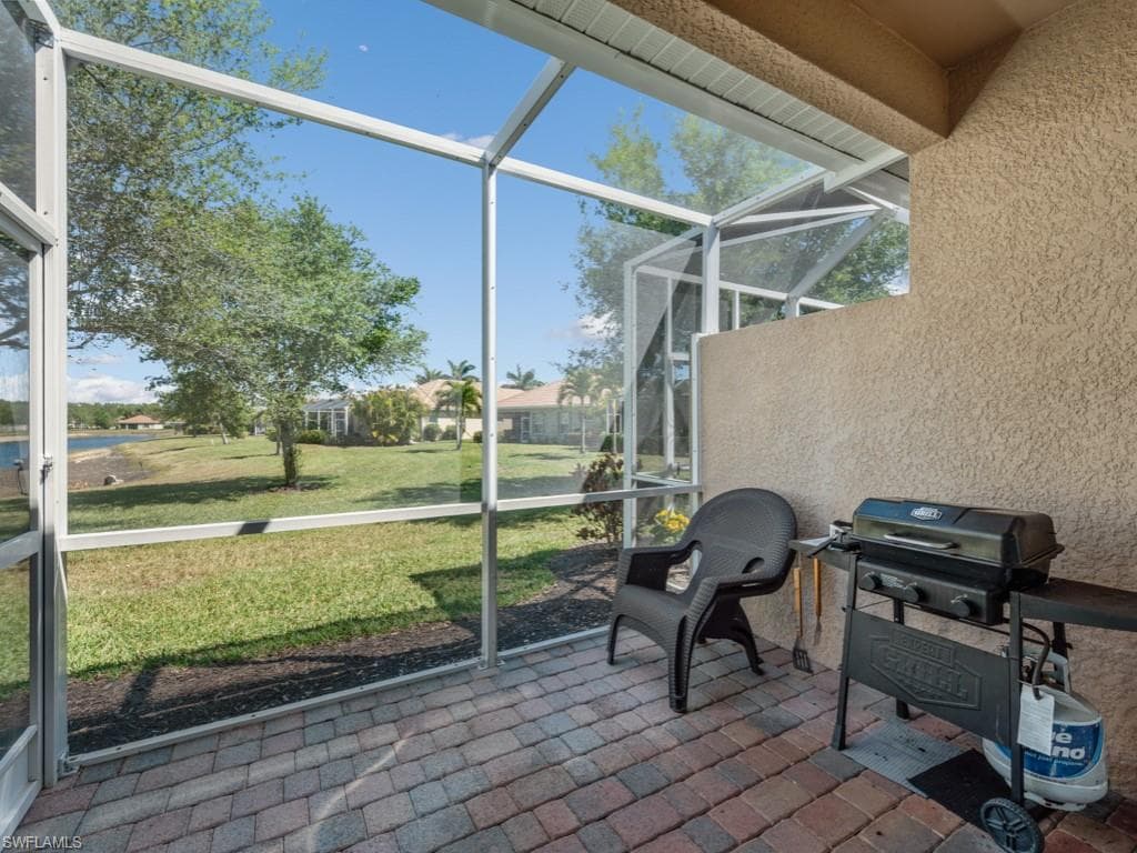 14590 Grapevine Dr, Naples, FL 34114-16