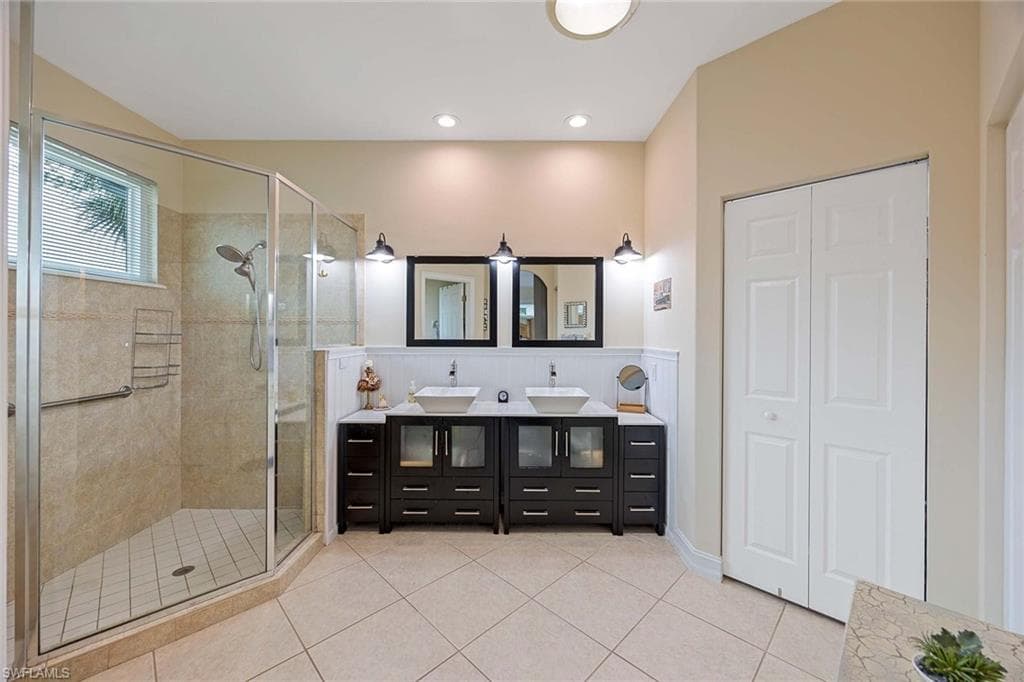 1833 Tarpon Bay Dr S 73, Naples, FL 34119-16