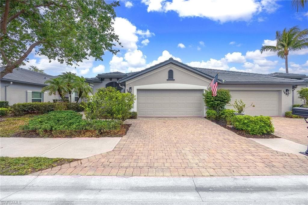 1833 Tarpon Bay Dr S 73, Naples, FL 34119-4