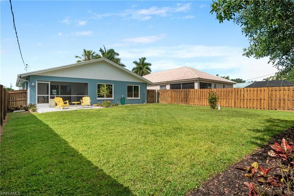 522 110th Ave N, Naples, FL 34108-16
