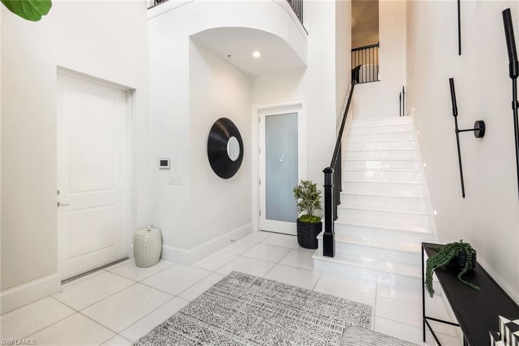 16366 Corsica Way 201, Naples, FL 34110-4