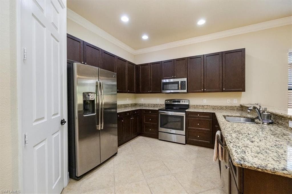 13458 Sumter Ln, Naples, FL 34109-7