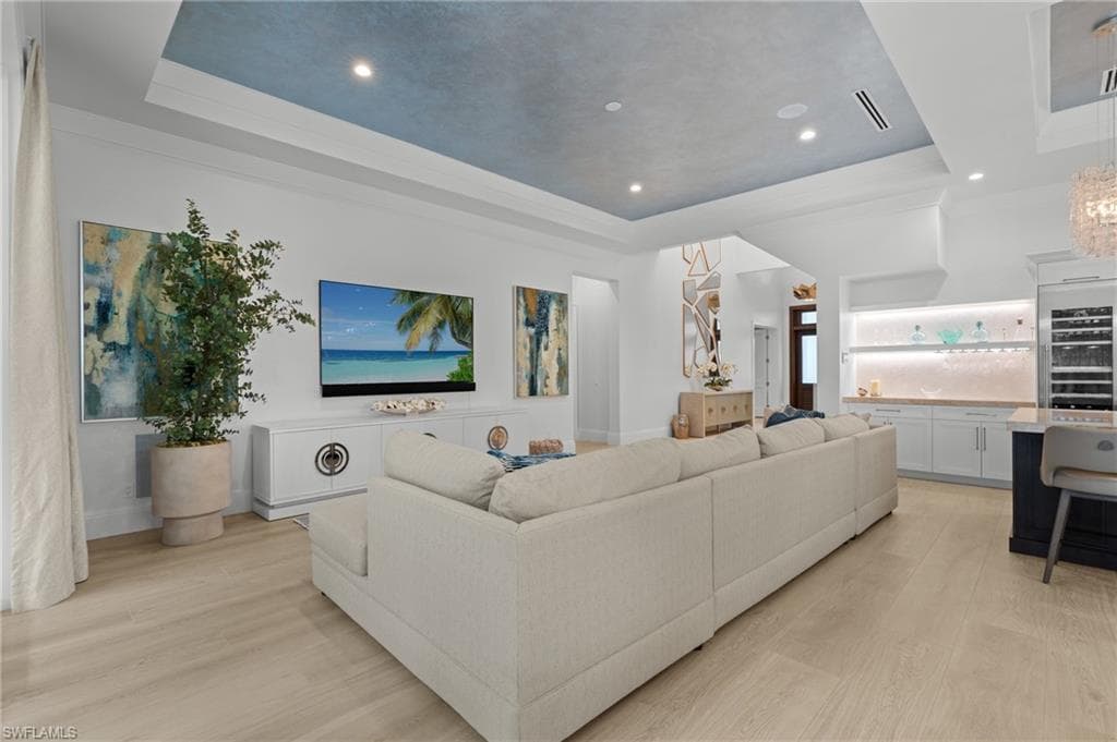 6826 Mangrove Ave, Naples, FL 34109-9