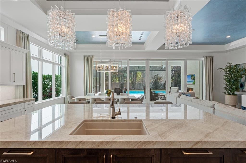 6826 Mangrove Ave, Naples, FL 34109-15