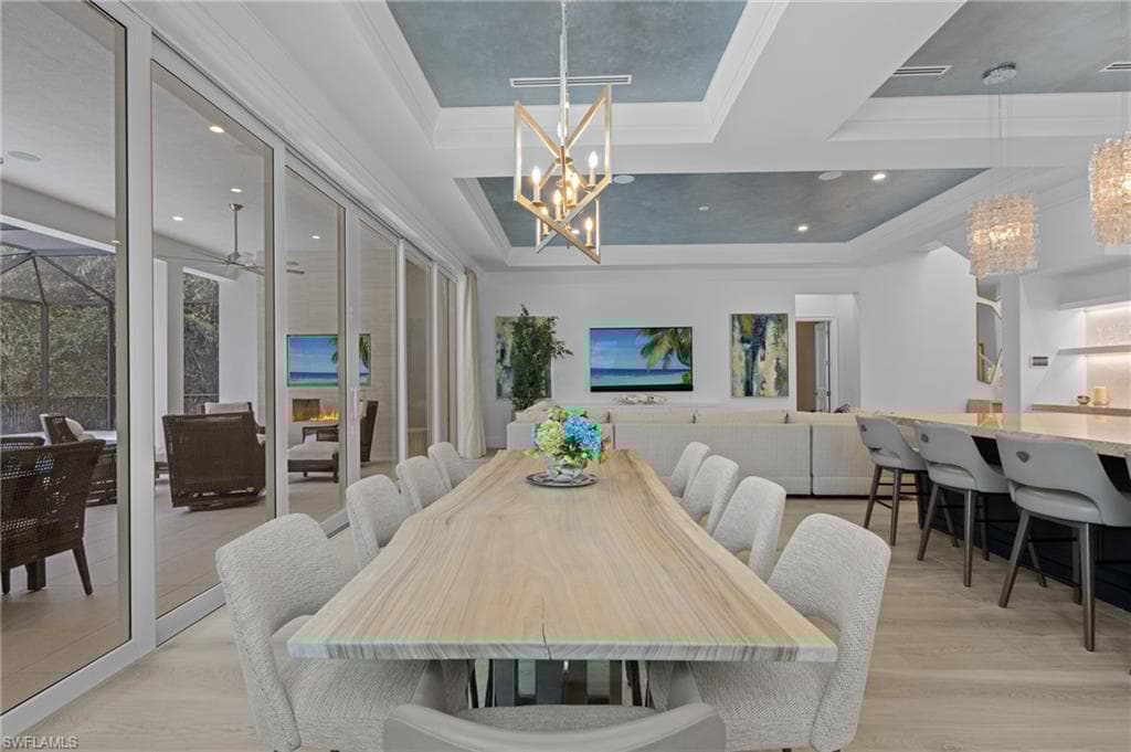 6826 Mangrove Ave, Naples, FL 34109-16