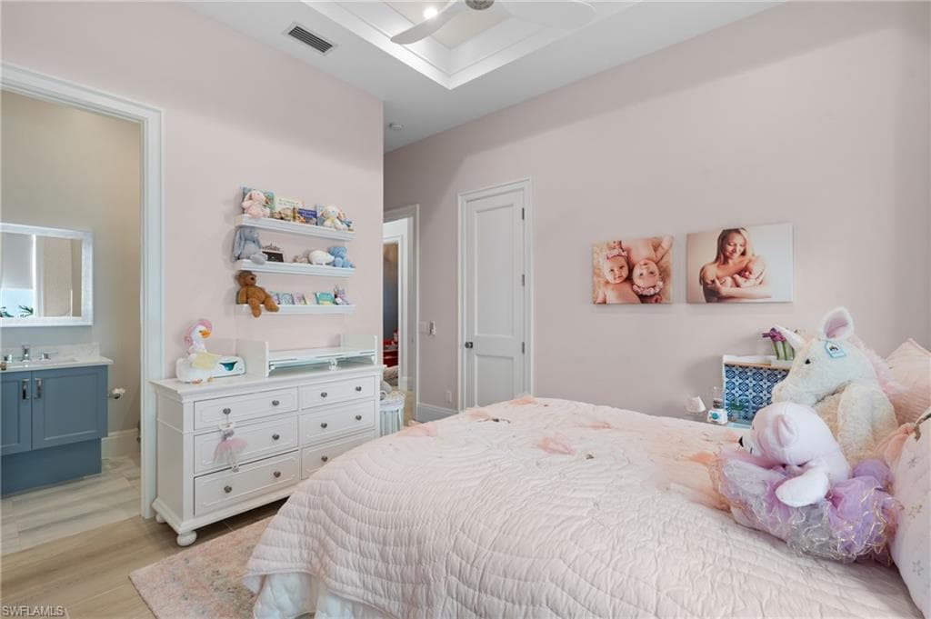 6826 Mangrove Ave, Naples, FL 34109-29