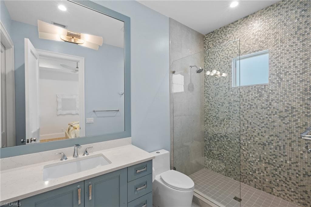 6826 Mangrove Ave, Naples, FL 34109-30
