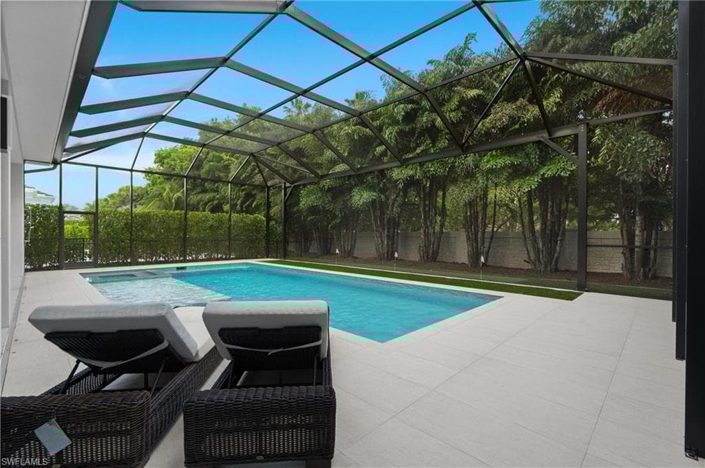 6826 Mangrove Ave, Naples, FL 34109-43