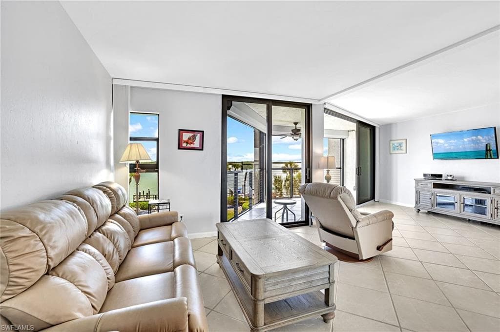 1085 Bald Eagle Dr D306, Marco Island, FL 34145-7